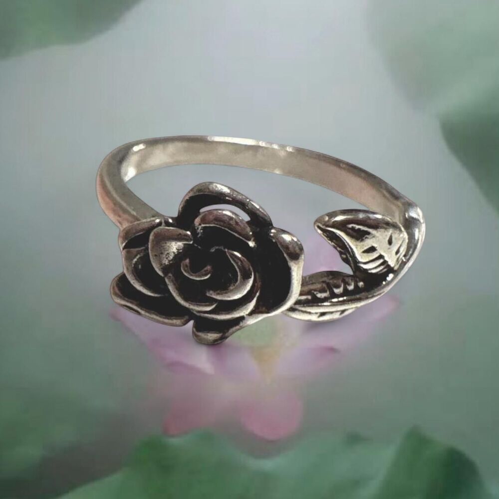 ethereal rose ring🐰